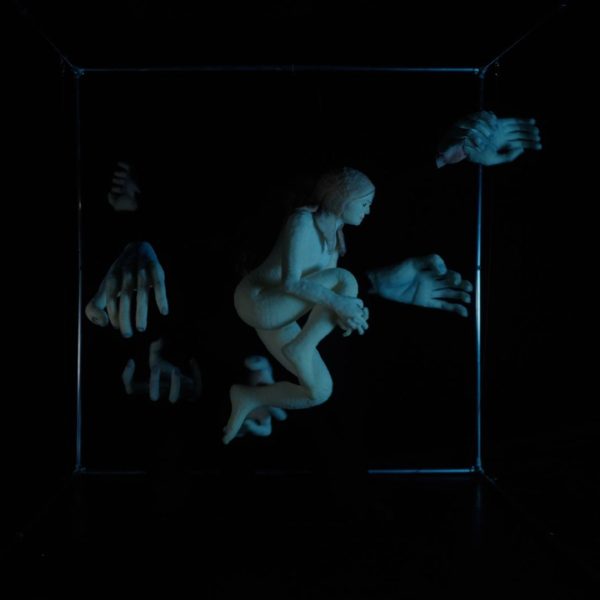 Met een vlinderjas.00_03_31_14.Still006